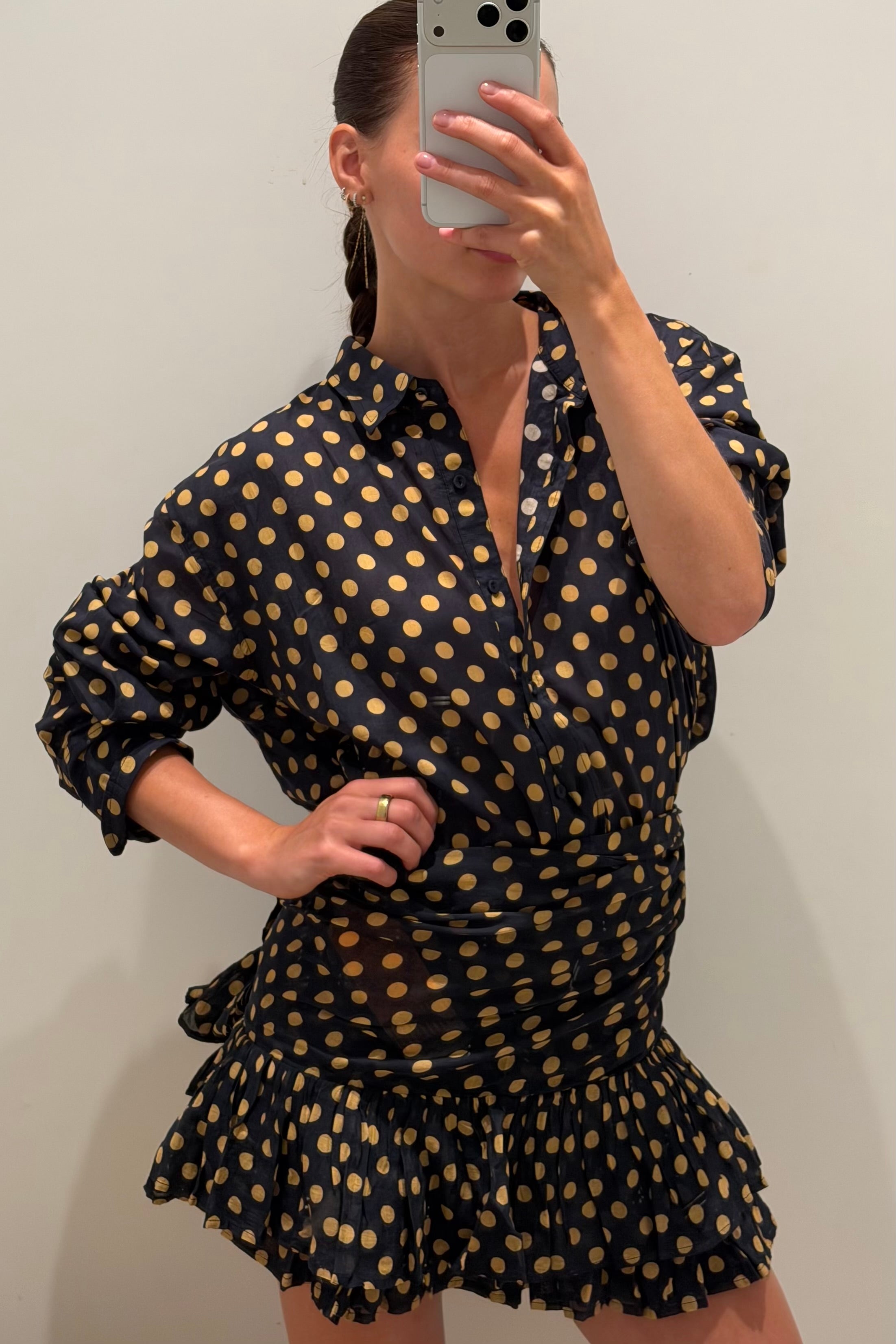 CLASSIC BUTTON DOWN