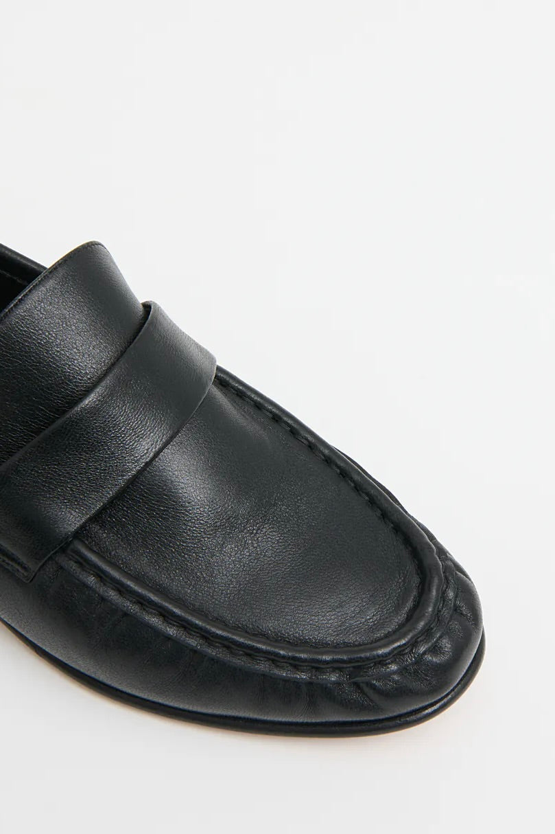 RUCHED LOAFER