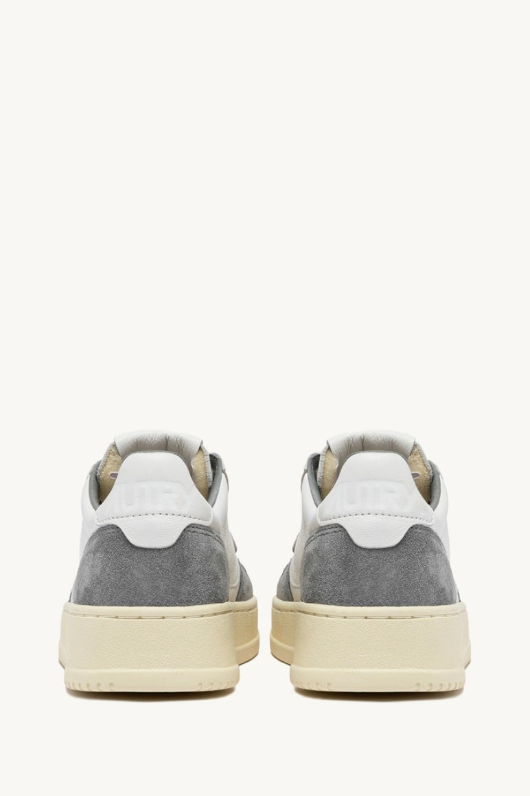 MEDALIST LOW SNEAKERS