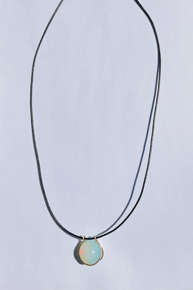 *Marisa Klass Trunkshow* MOONSTONE HEALING SPHERE NECKLACE