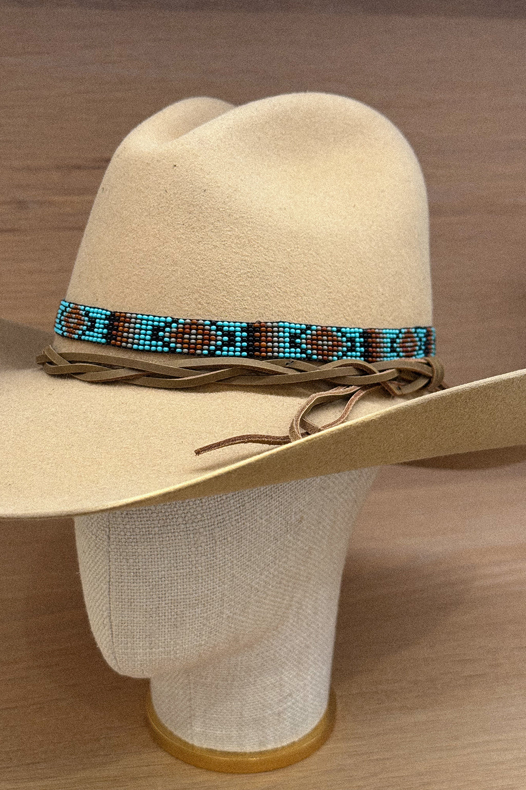BEADED HAT BAND IN TURQUOISE, BLACK, BROWN & GREY