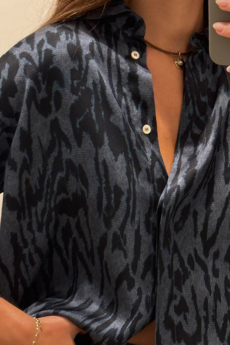 MOIRE PRINT SATIN OVERSIZED SHIRT