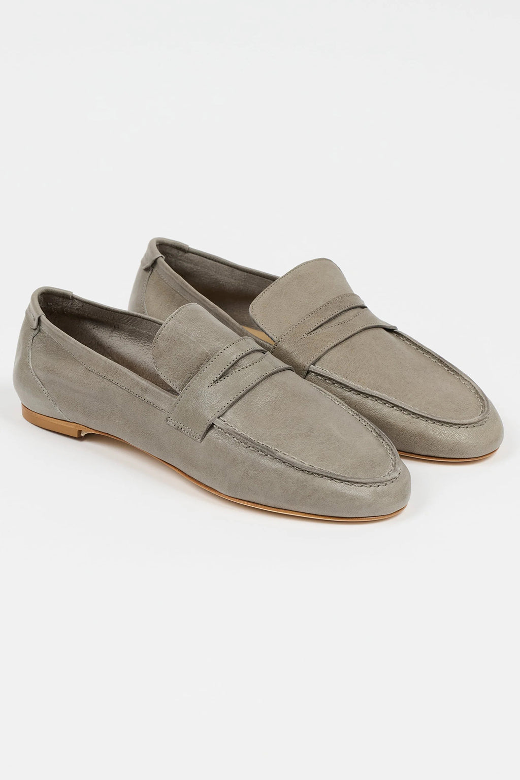 THE PENNY LOAFER IN GRAPHITE