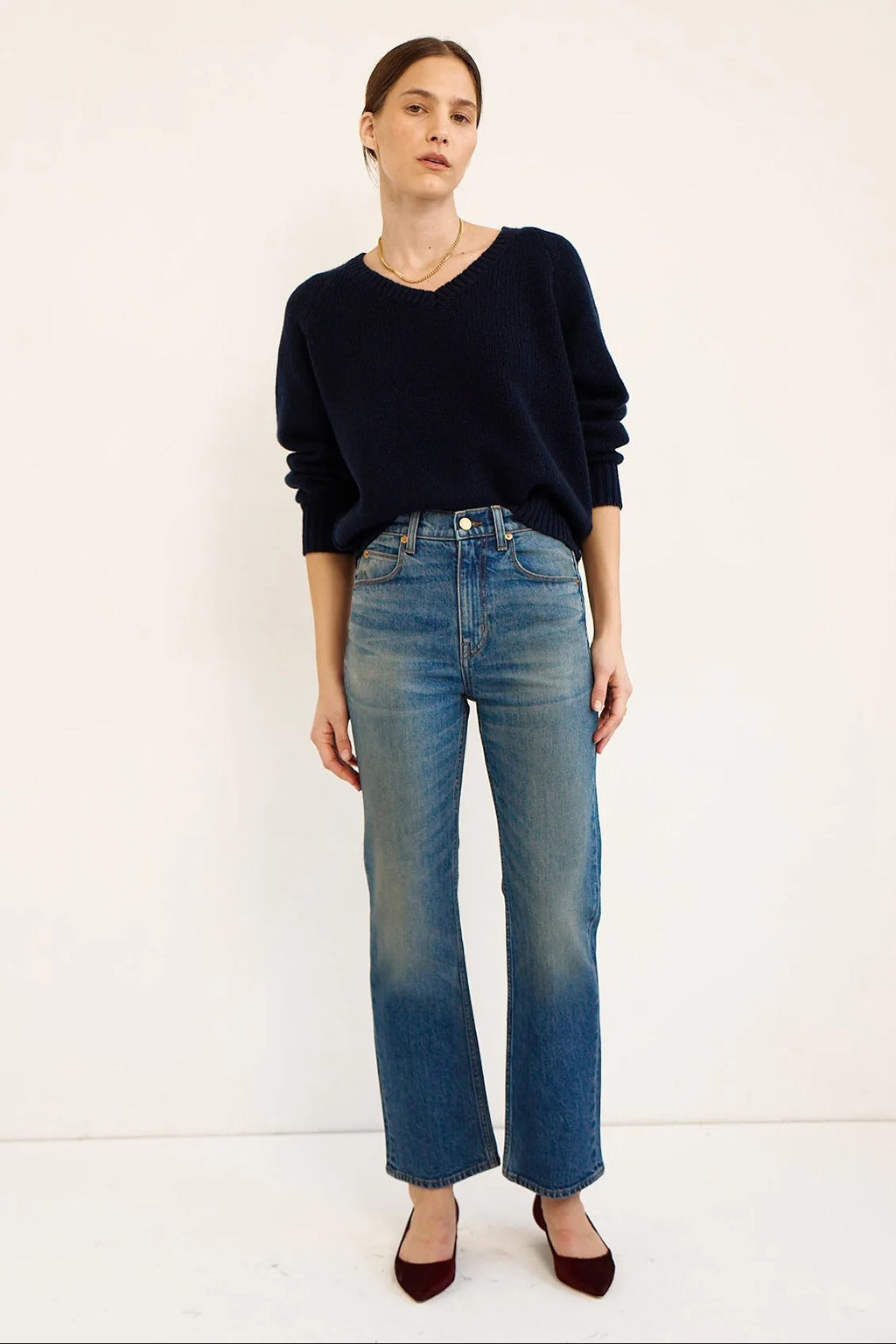 THE CASHMERE V FAVE SWEATER
