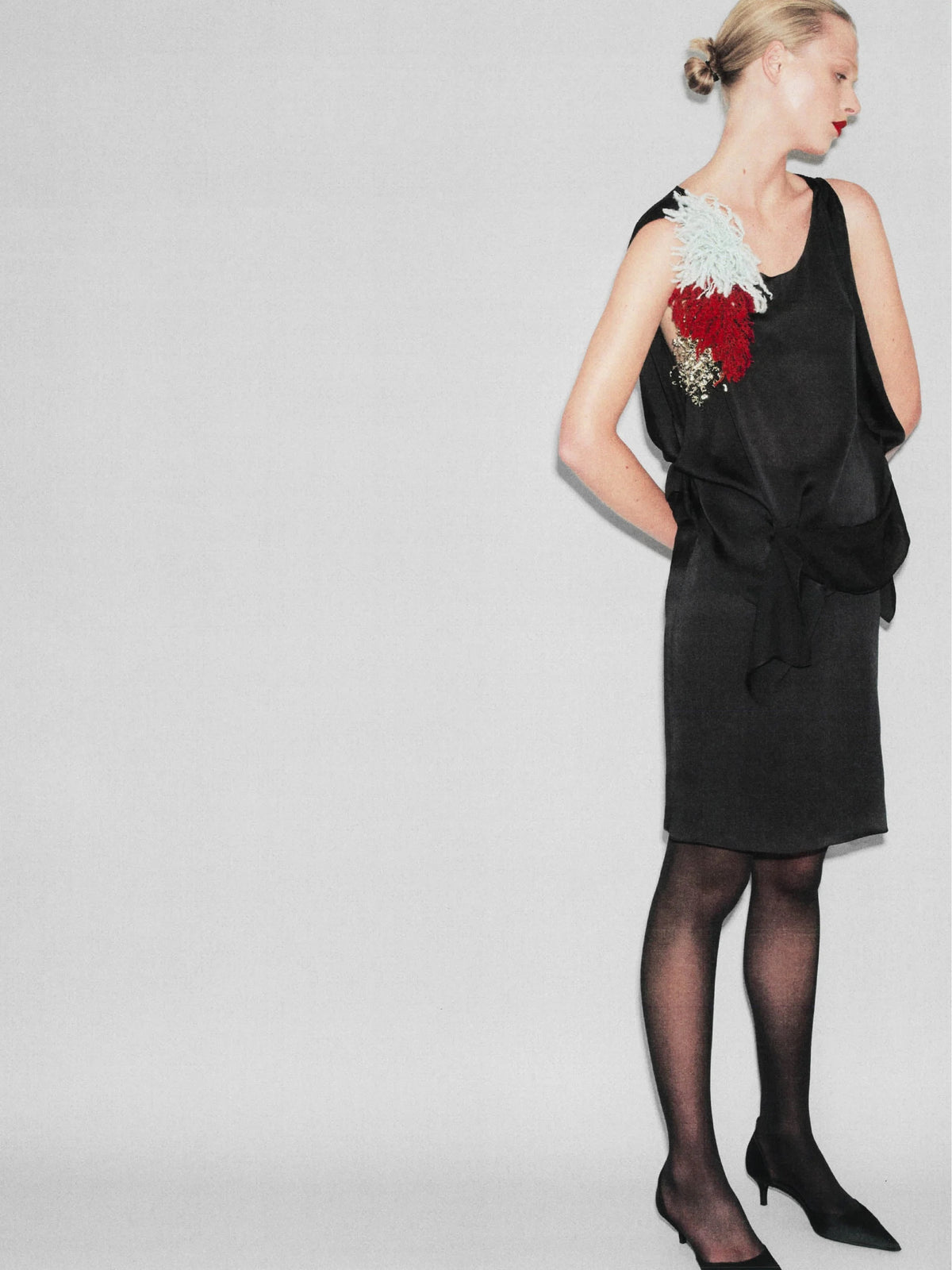 SILK SLEEVELESS TOP *pre-order*