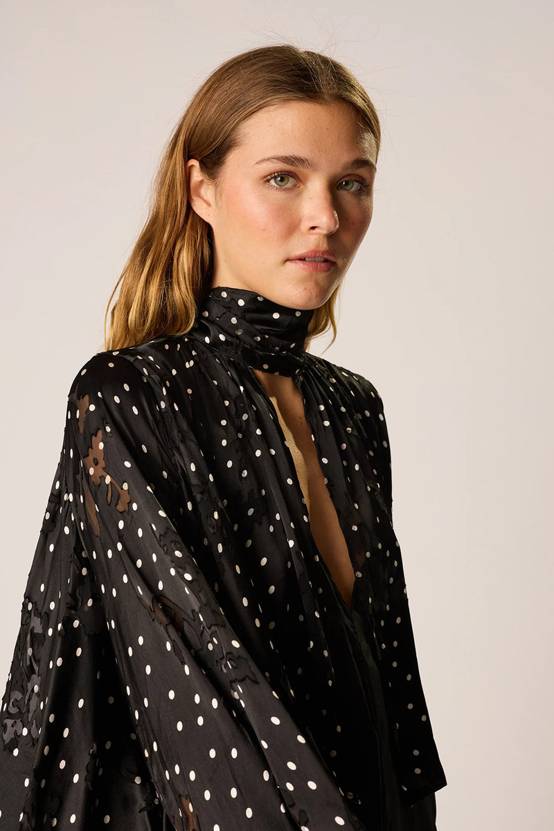 BRIANA CAPE