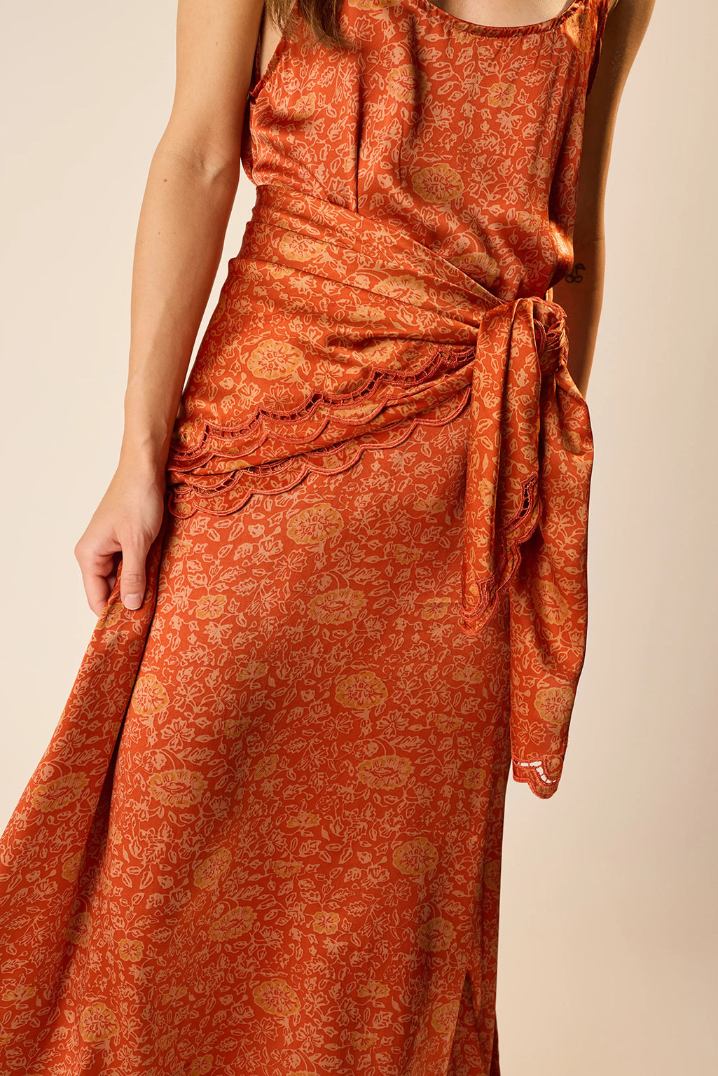 EMBROIDERED SILK PRINT SARONG/SCARF