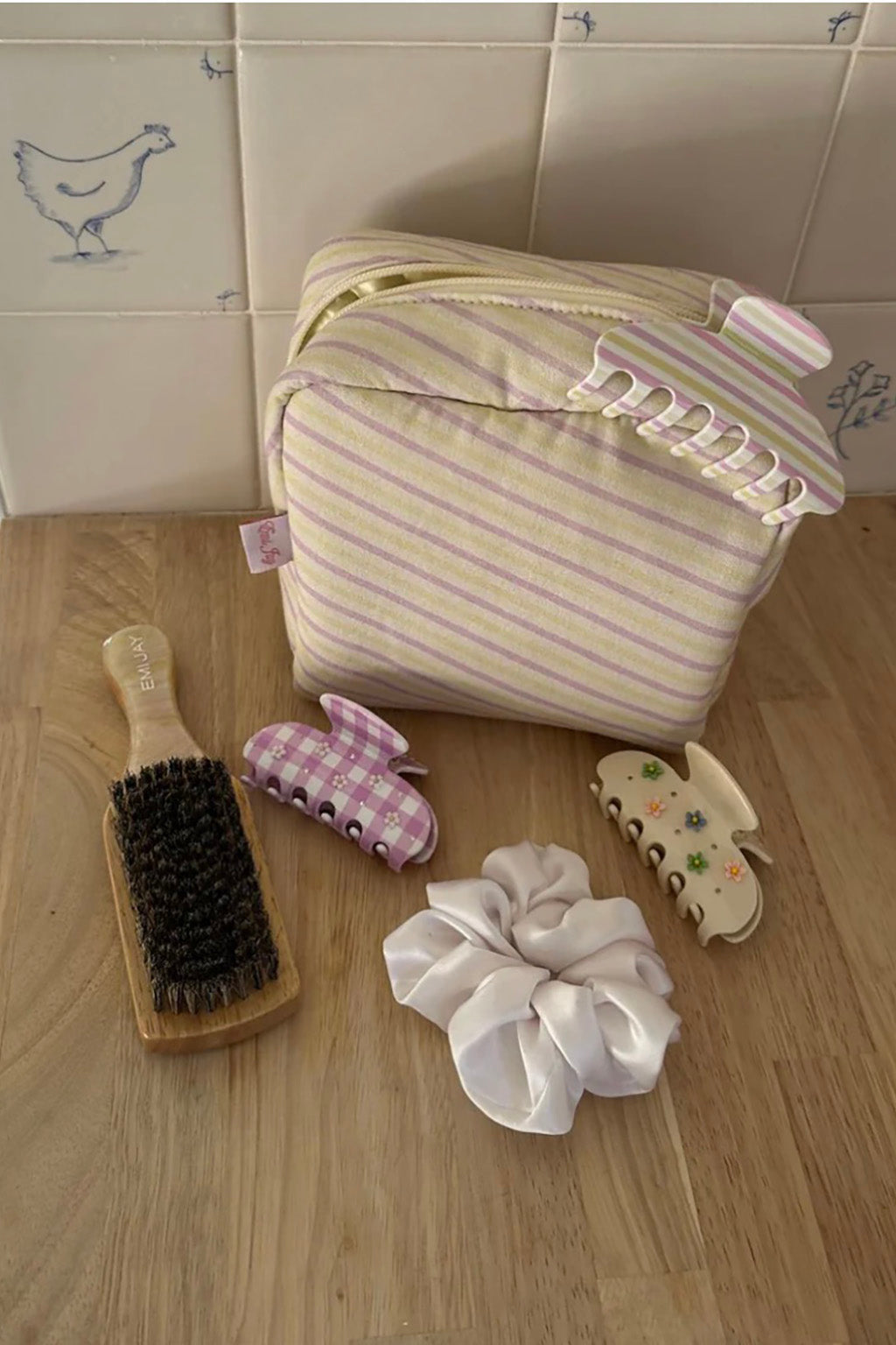 THE SWEETHEART CLIP IN DAISY PINK PICNIC