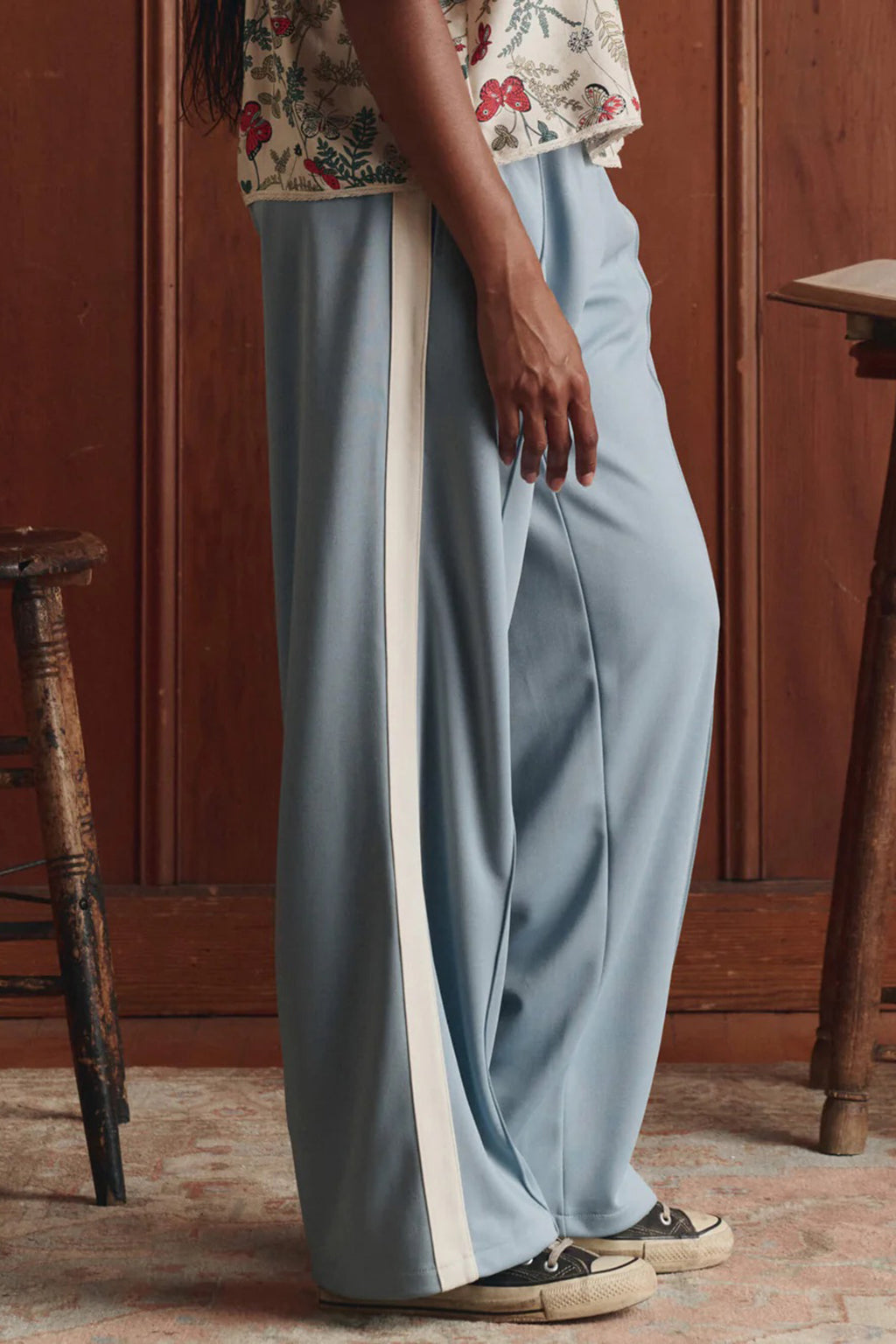THE WIDE LEG TRACK PANT