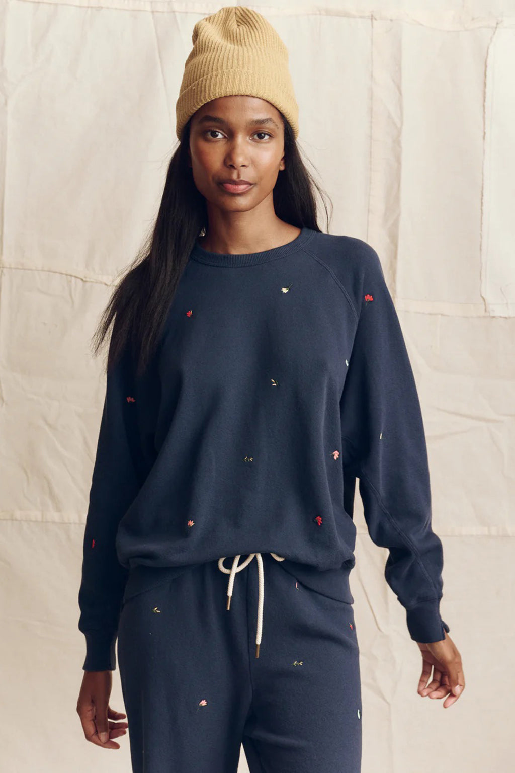 THE COLLEGE SWEATSHIRT