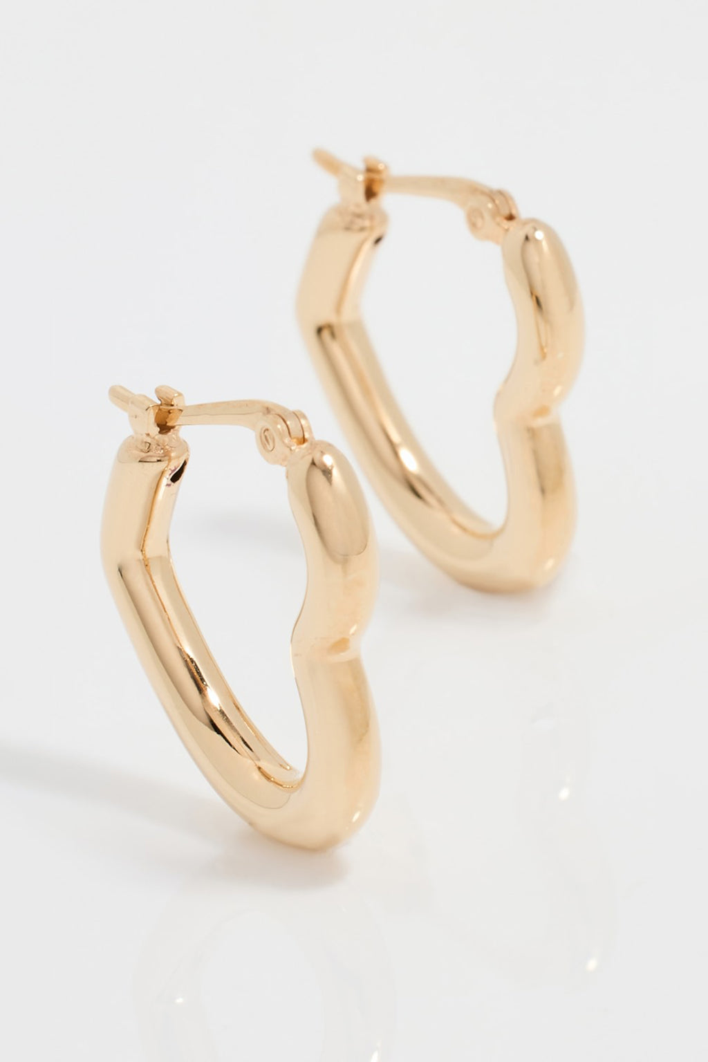 JUNIOR HEART HELIUM HOOP EARRINGS
