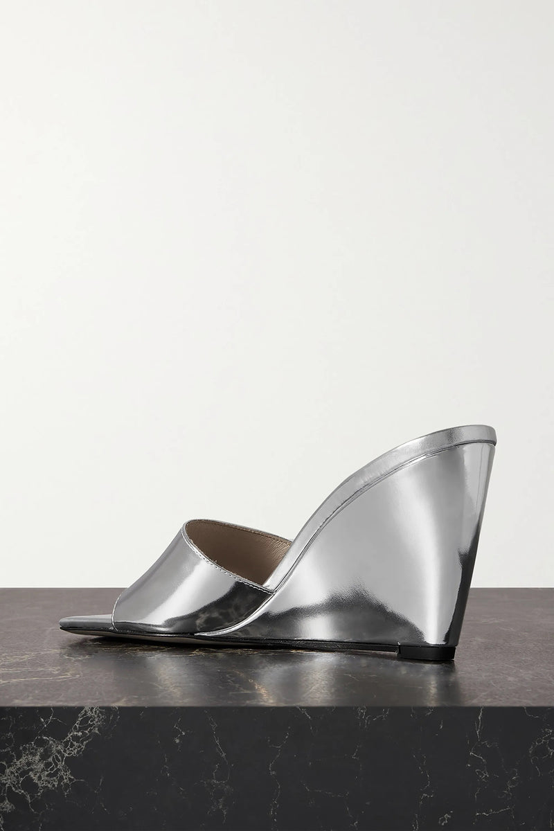 GAIA MIRRORED LEATHER WEDGE MULES IN SILVER
